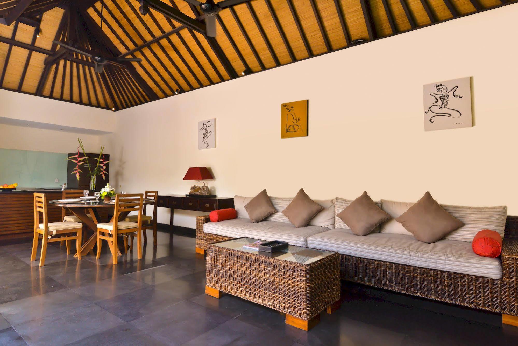 Elok Villas Seminyak Buitenkant foto